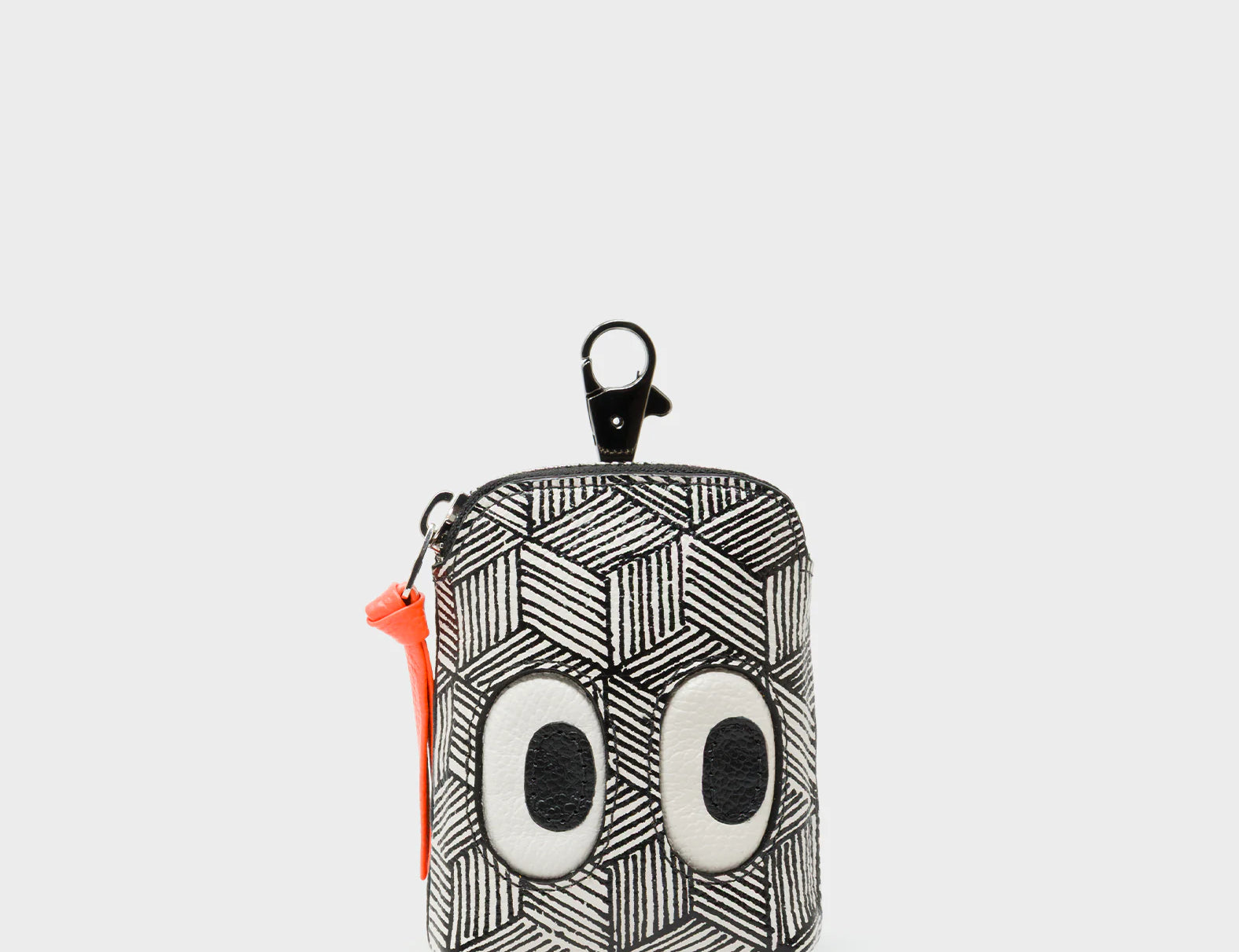 Florence Pouch Charm - Cream Leather Keychain Eyes Engraved - Font view