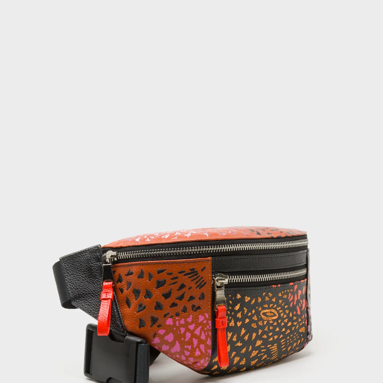 Harold Fanny Pack Black Leather - Retro Tiger Embroidery - Side View