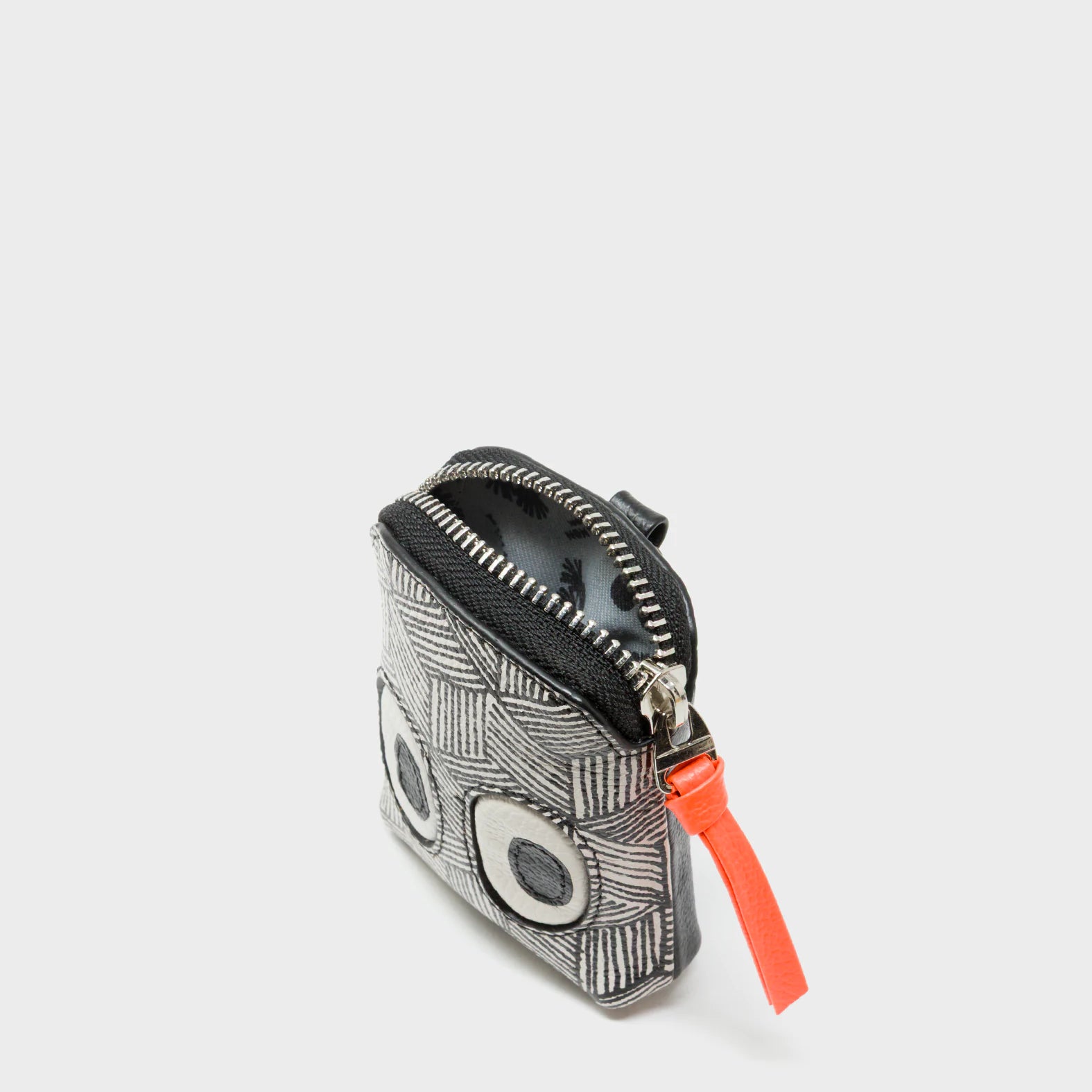 Florence Pouch Charm - Cream Leather Keychain Eyes Engraved - Under View