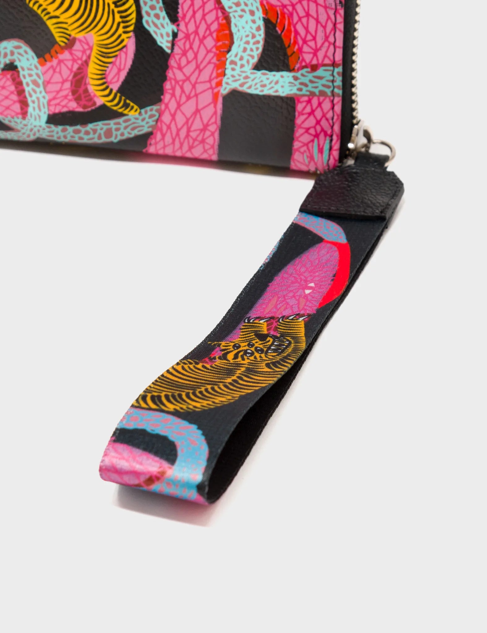 Black Leather Wallet - Tiger and Snake Print - Detail 