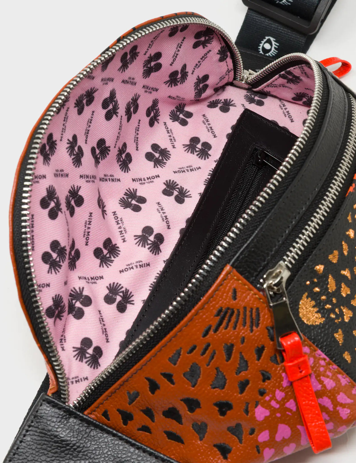 Harold Fanny Pack Black Leather - Retro Tiger Embroidery - Inside view