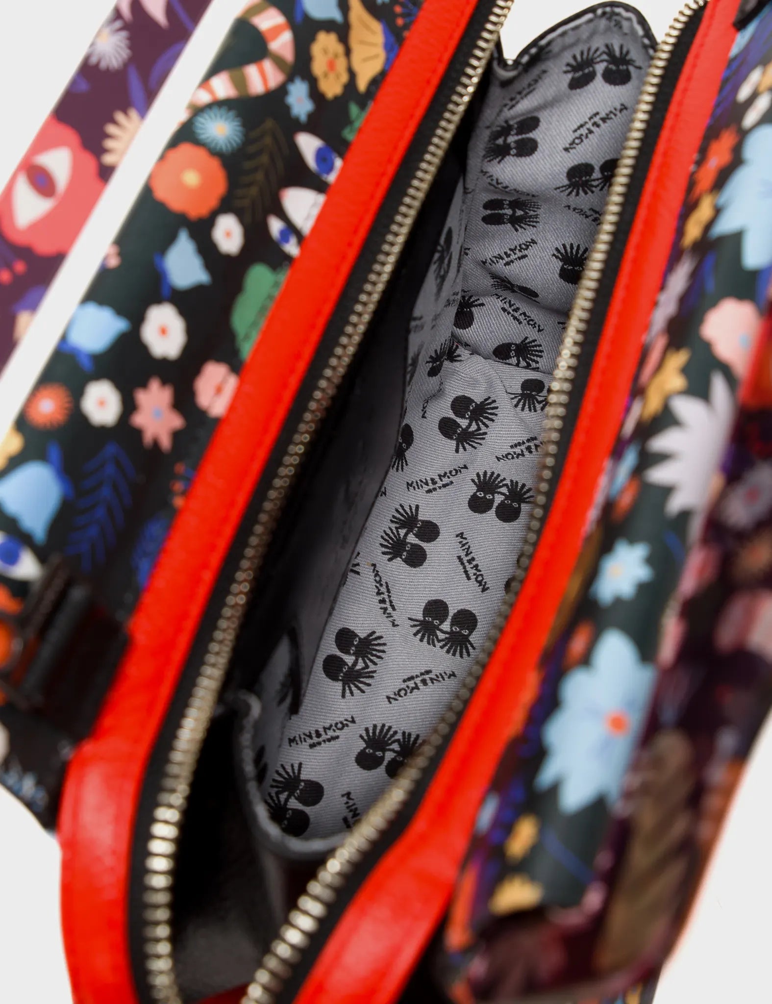 Black Leather Crossbody Handbag Plastic Handle - Flowers Patter Print - Inside 