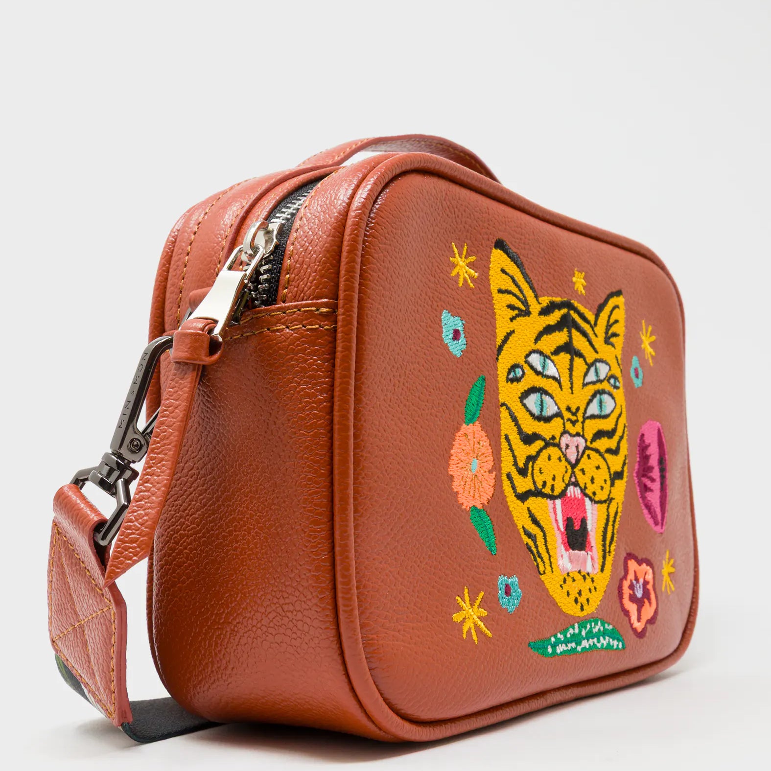 Verto Baked City Brown Leather Crossbody Bag - Happy Tiger Embroidery - Detail view