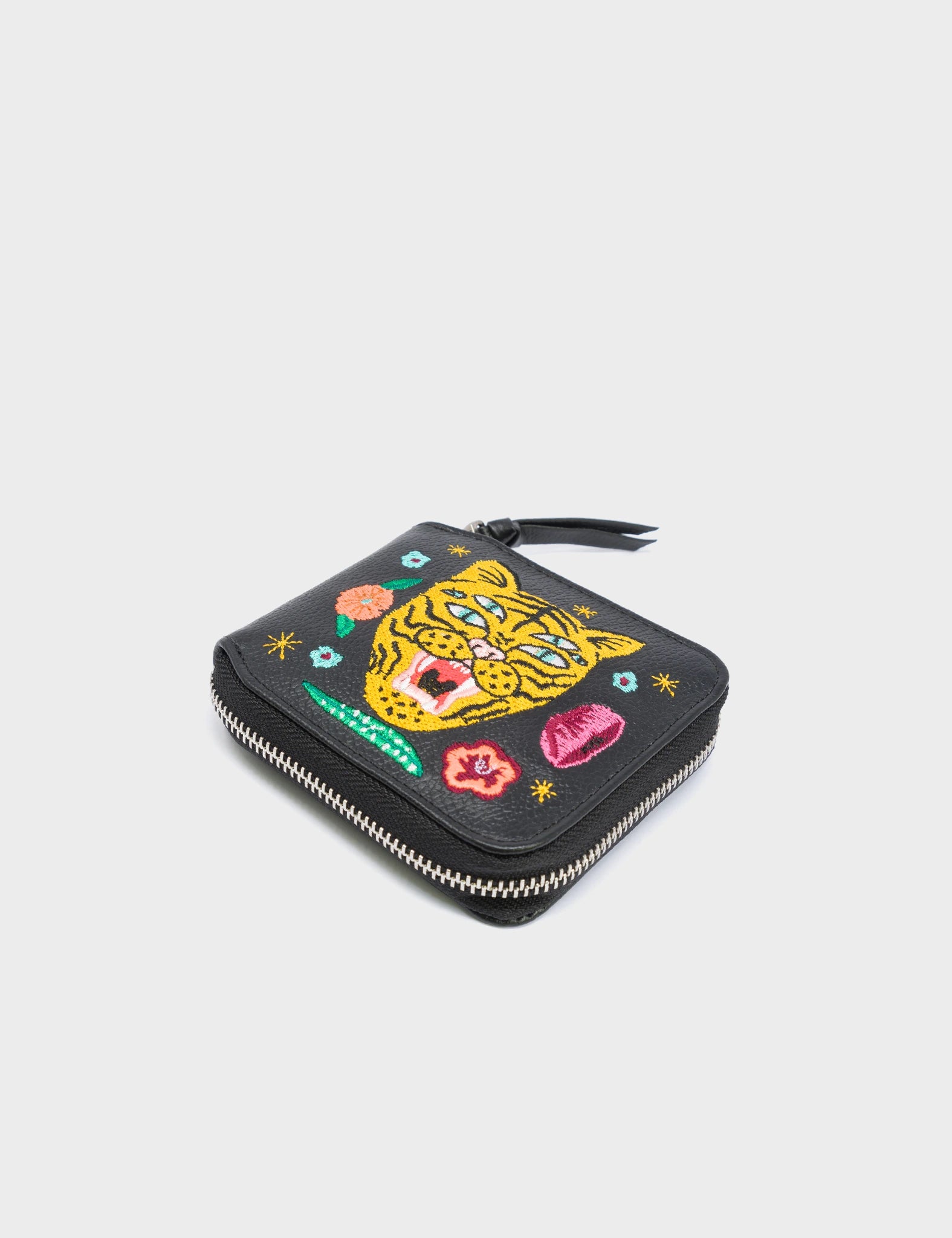 Fedor Black Leather Wallet - Tiger and Flowers Embroidery - Detail View