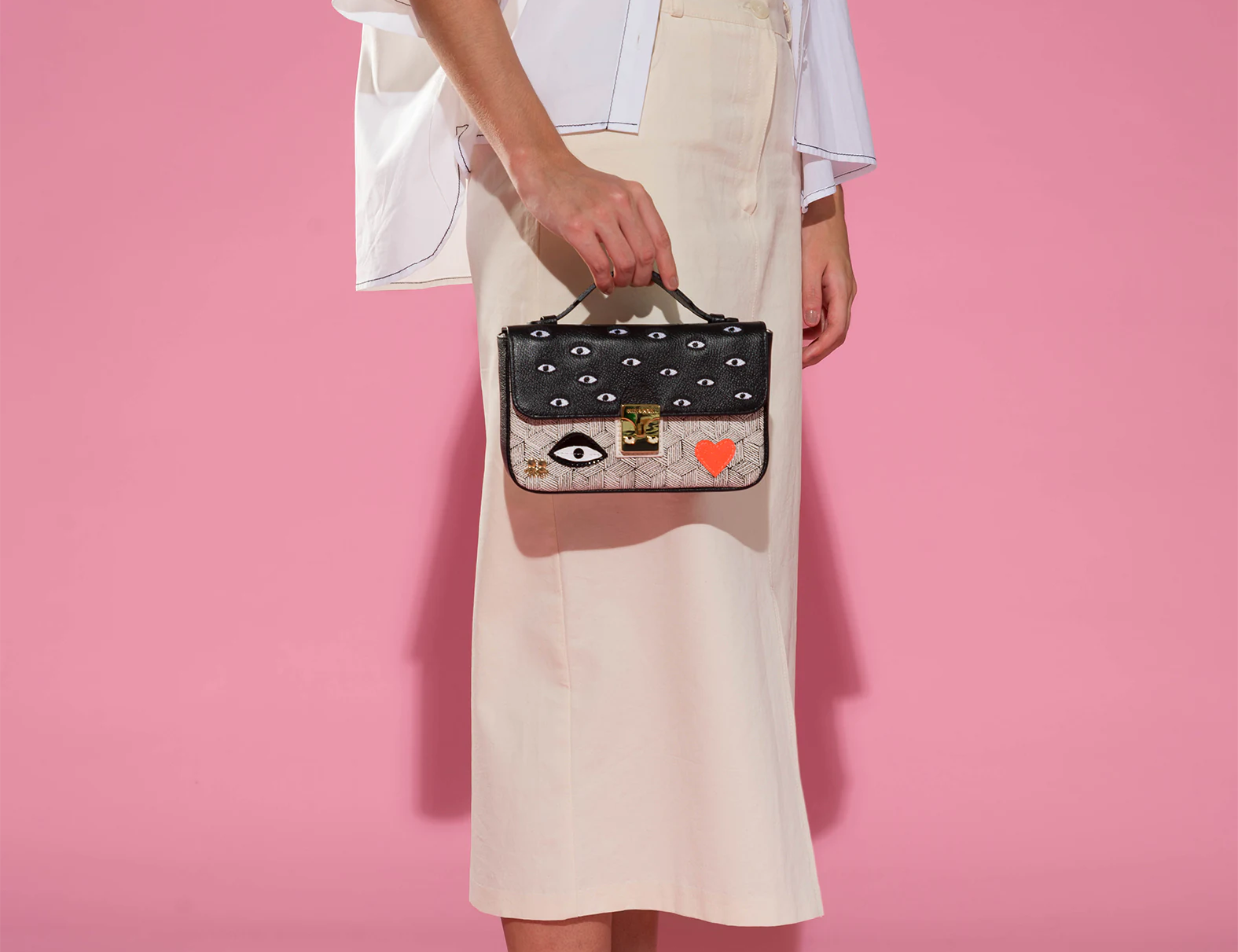 Amantis Black And Cream Leather Crossbody Mini Handbag - All Over Eyes Embroidery - How To Use