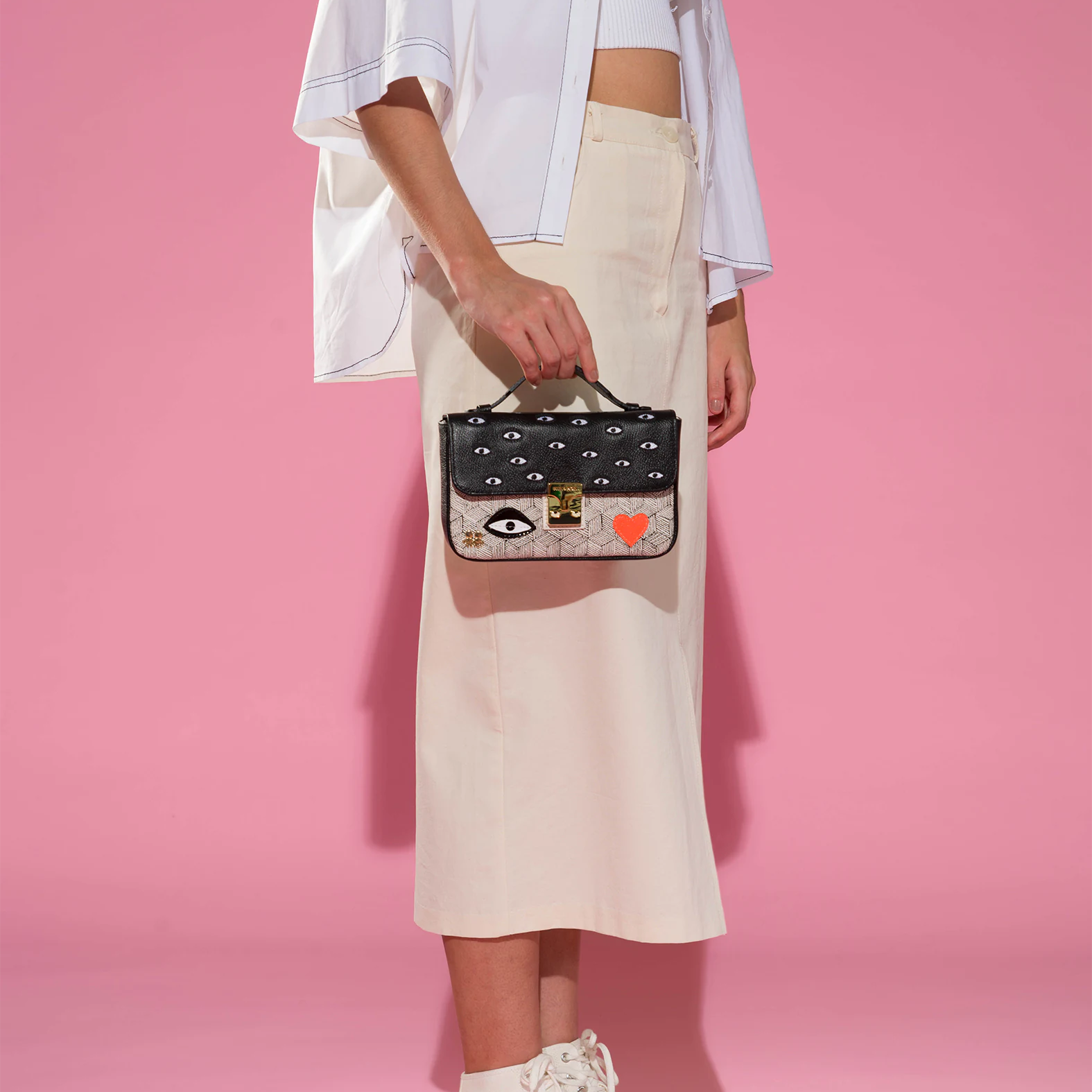Amantis Black And Cream Leather Crossbody Mini Handbag - All Over Eyes Embroidery - How To Use