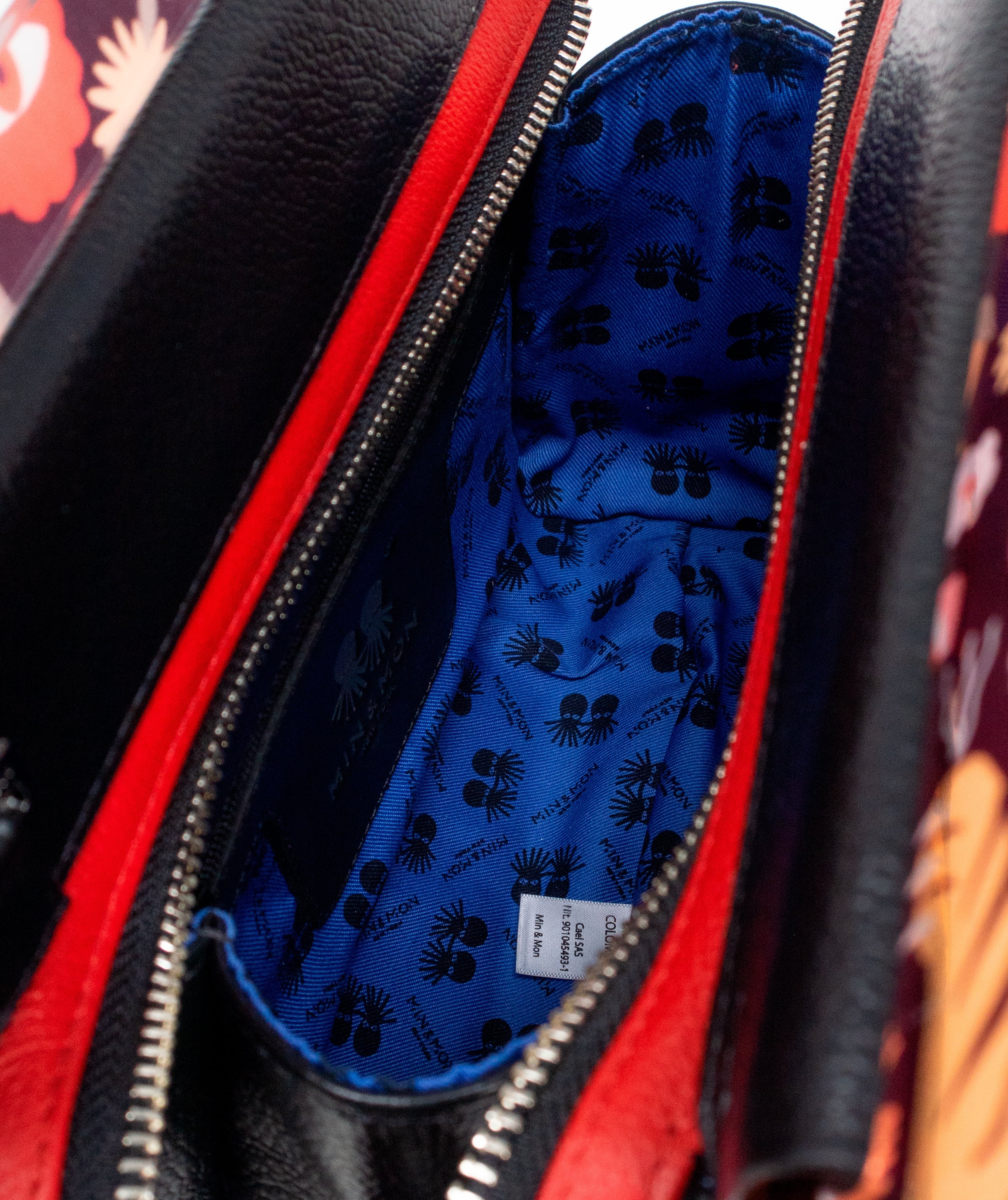 Vali Black Leather Crossbody Handbag Plastic Handle - Tiger And Snake Print - Inside view