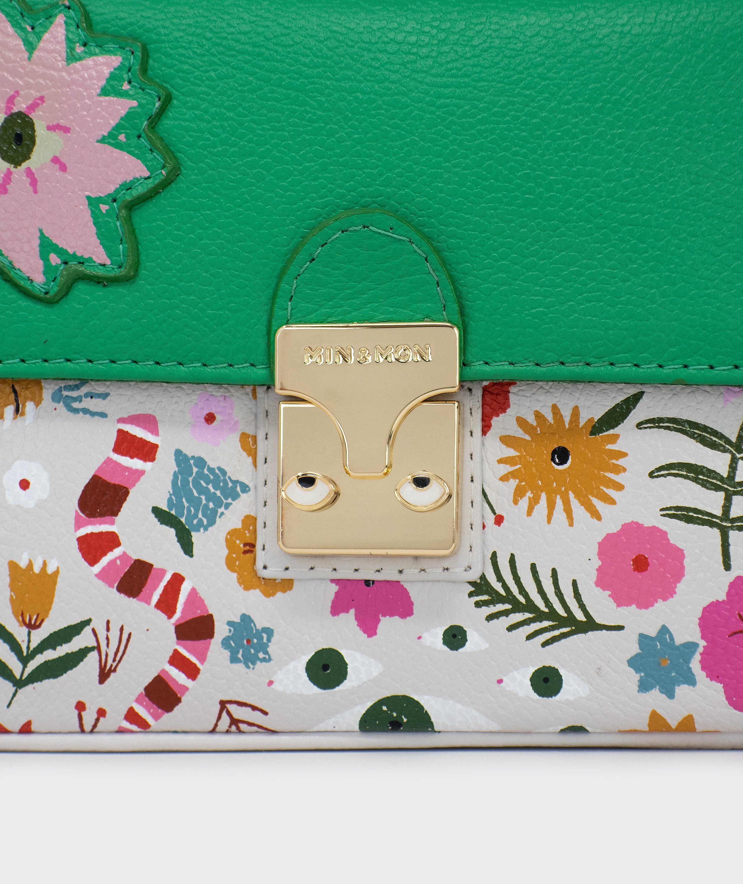 Amantis Crossbody Handbag - Cream, mint green - Creatures of the Future - Flowers Print - Detail view
