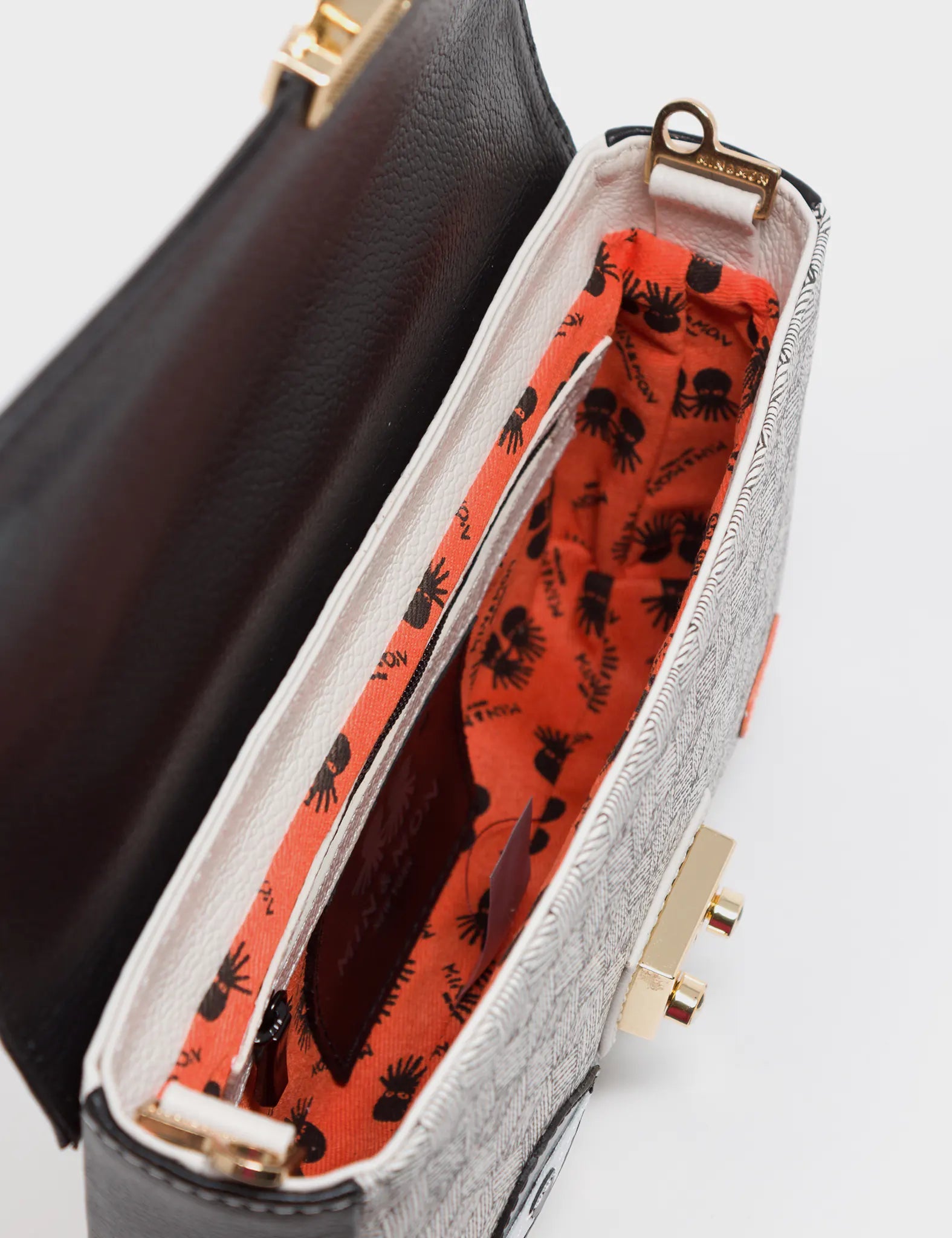 Amantis Crossbody Handbag - Black and Cream All Over Eyes Embroidery - Inside view